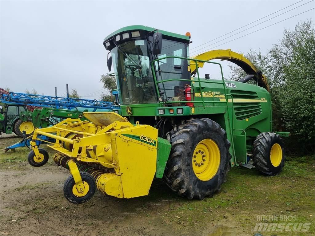 John Deere 7400 Forage Harvester