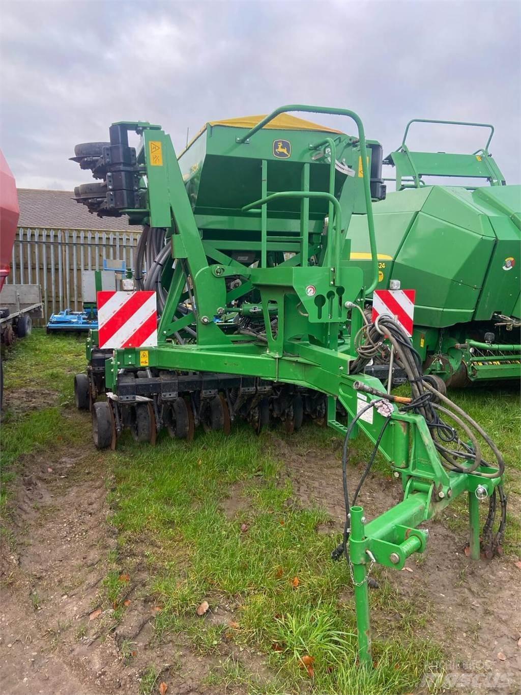 John Deere 750A Farm Drills