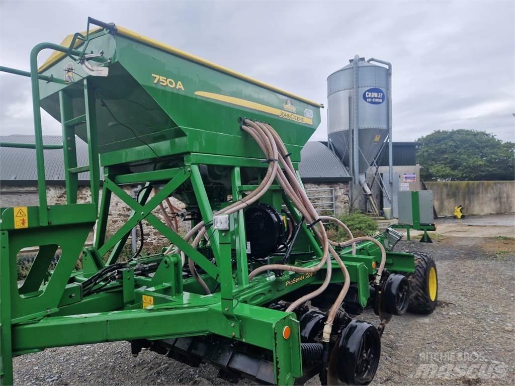 John Deere 750A Farm Drills