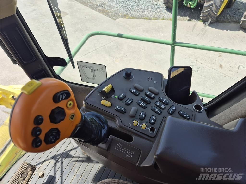 John Deere 7780 Forage Harvester