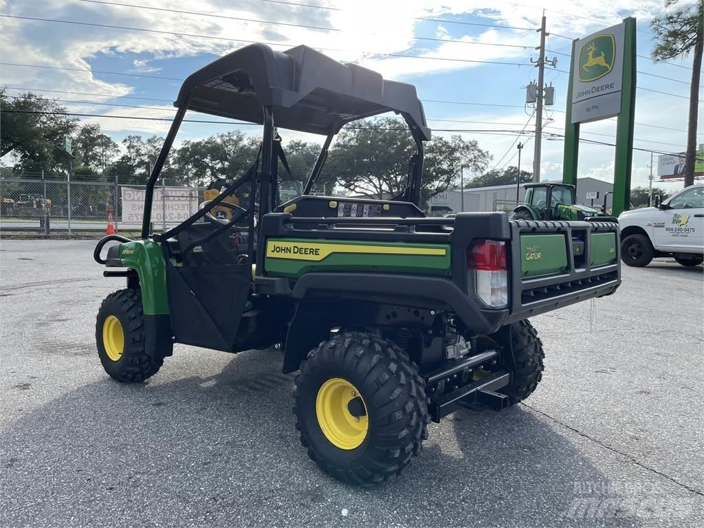John Deere 815E Utility Machines