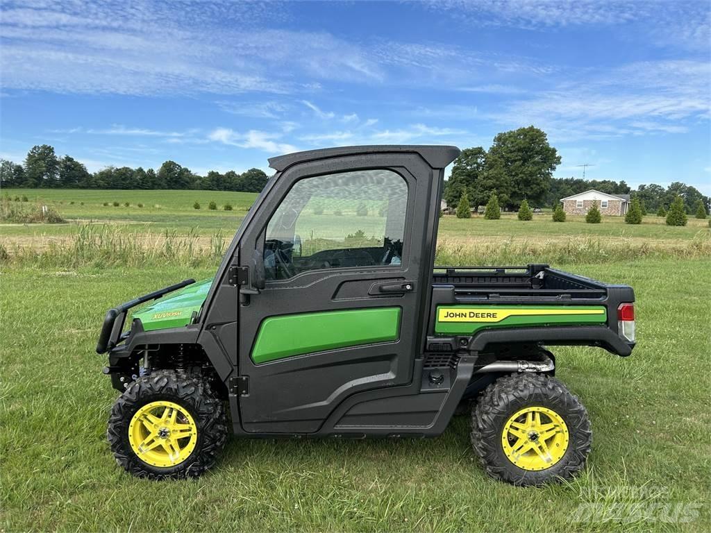 John Deere 835M Utility Machines