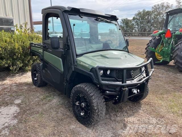 John Deere 835R Utility Machines