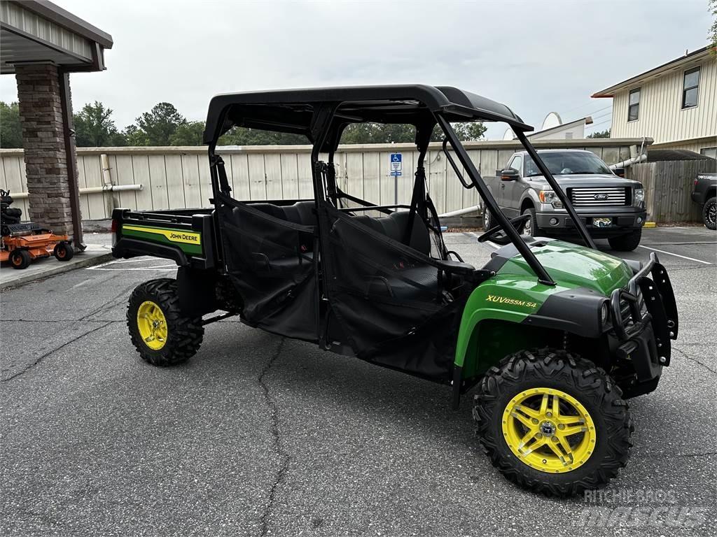 John Deere 855M Utility Machines