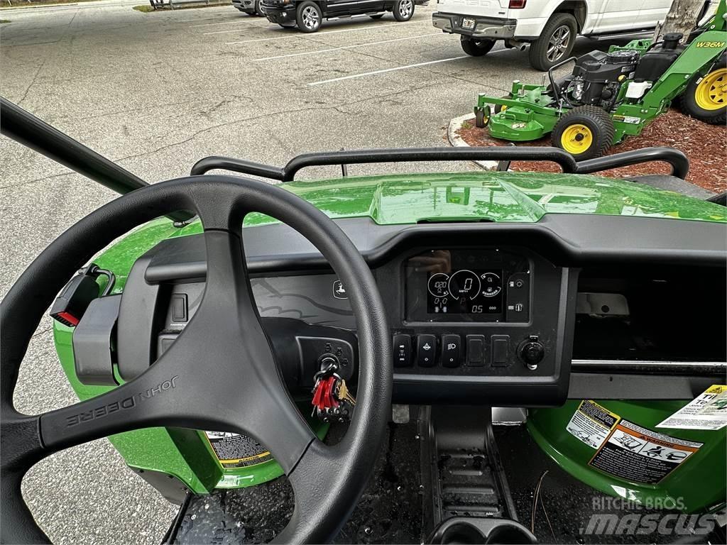 John Deere 855M Utility Machines