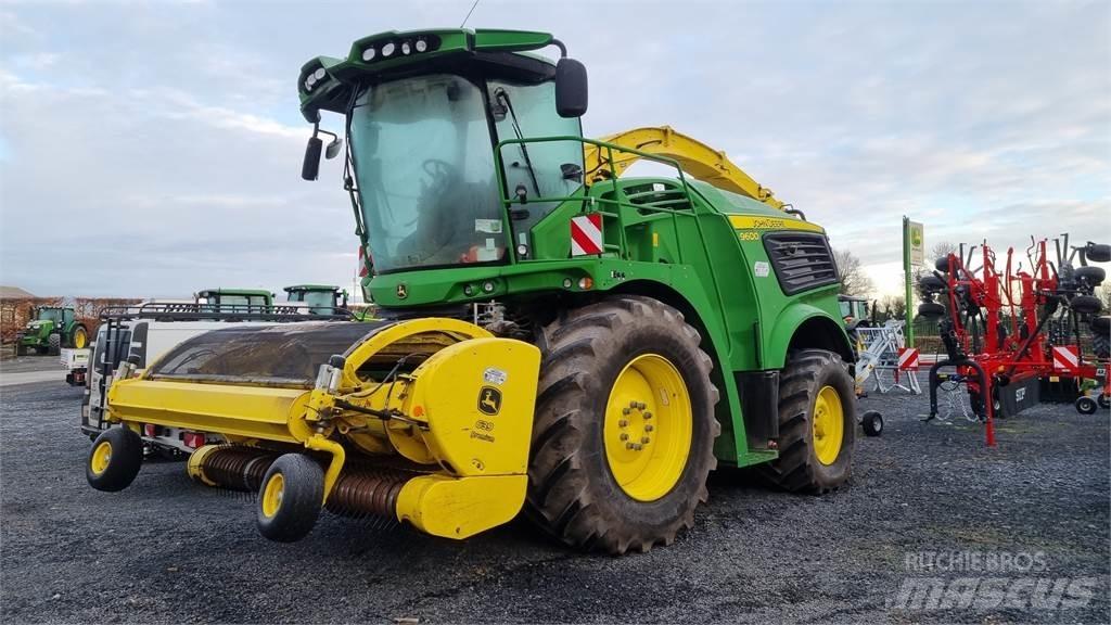 John Deere 9600 Forage Harvester