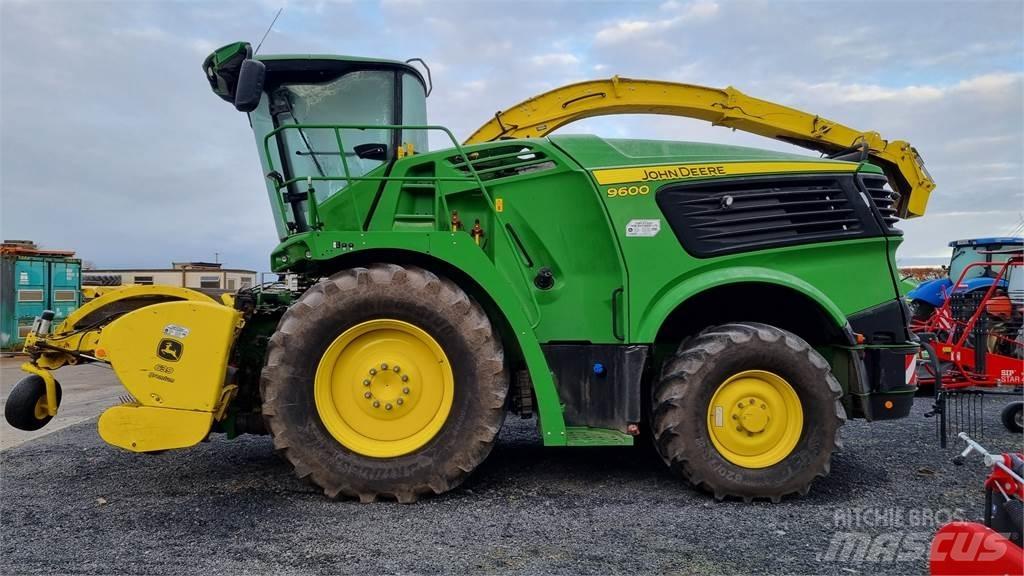John Deere 9600 Forage Harvester