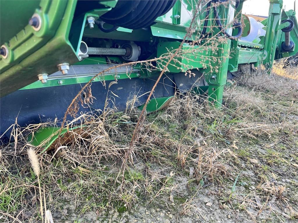 John Deere C8R Combine Attachments