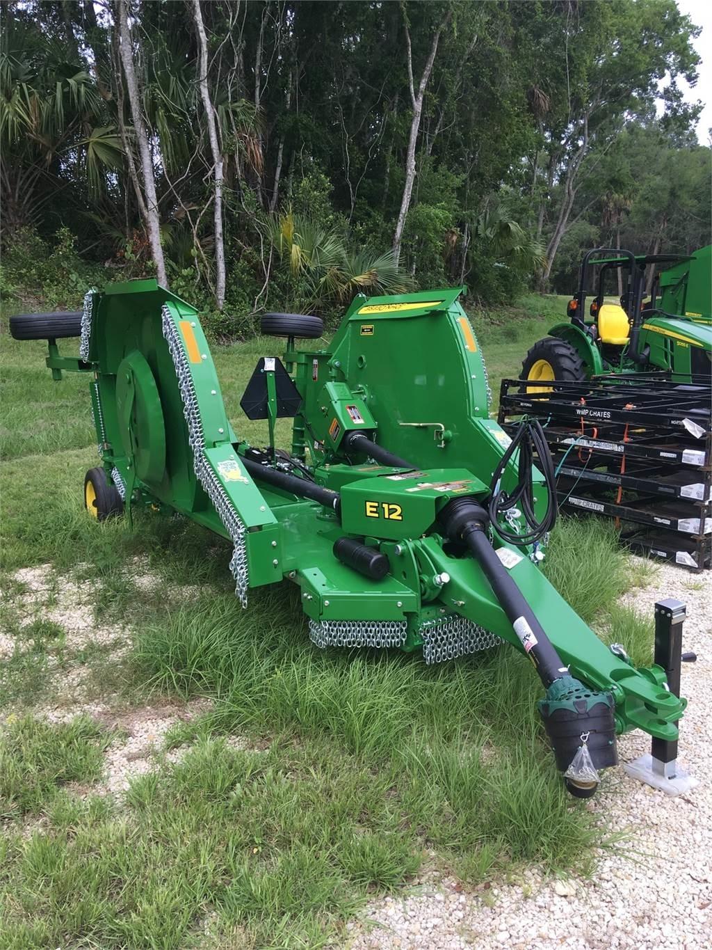 John Deere FC12E Shredders