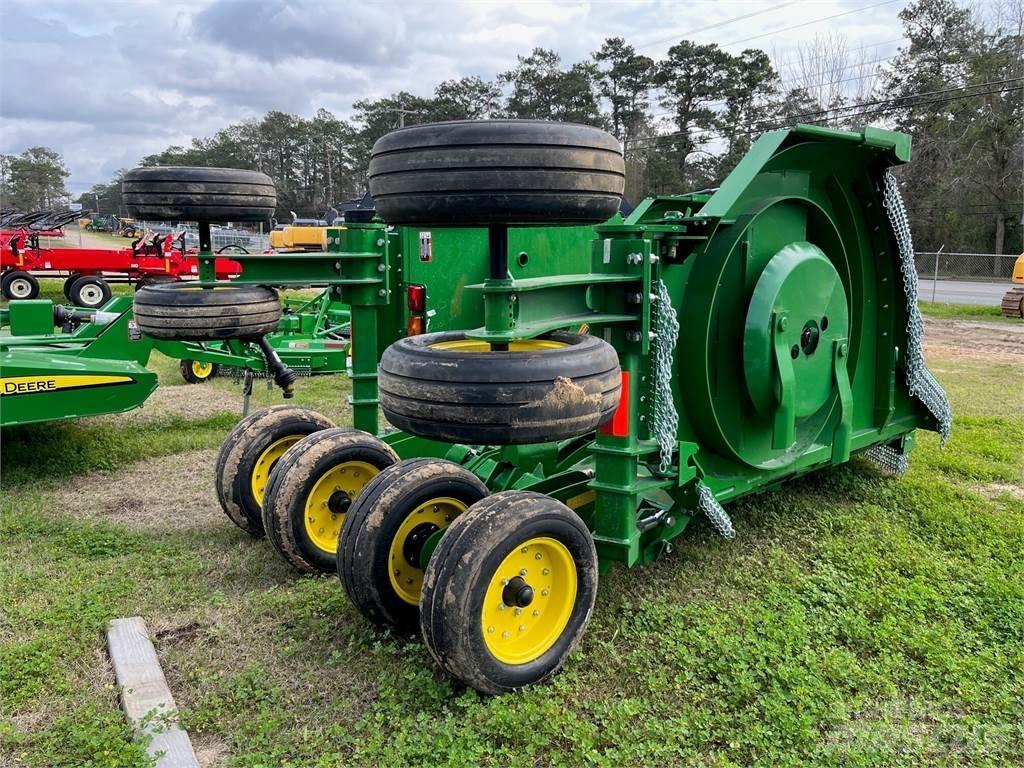 John Deere FC15R Shredders