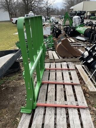 John Deere NA Shredders