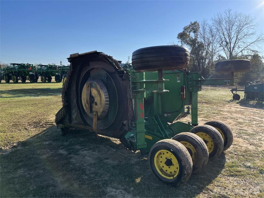 John Deere R15 Shredders