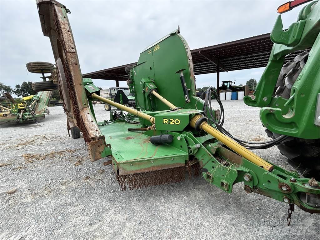John Deere r20 Shredders