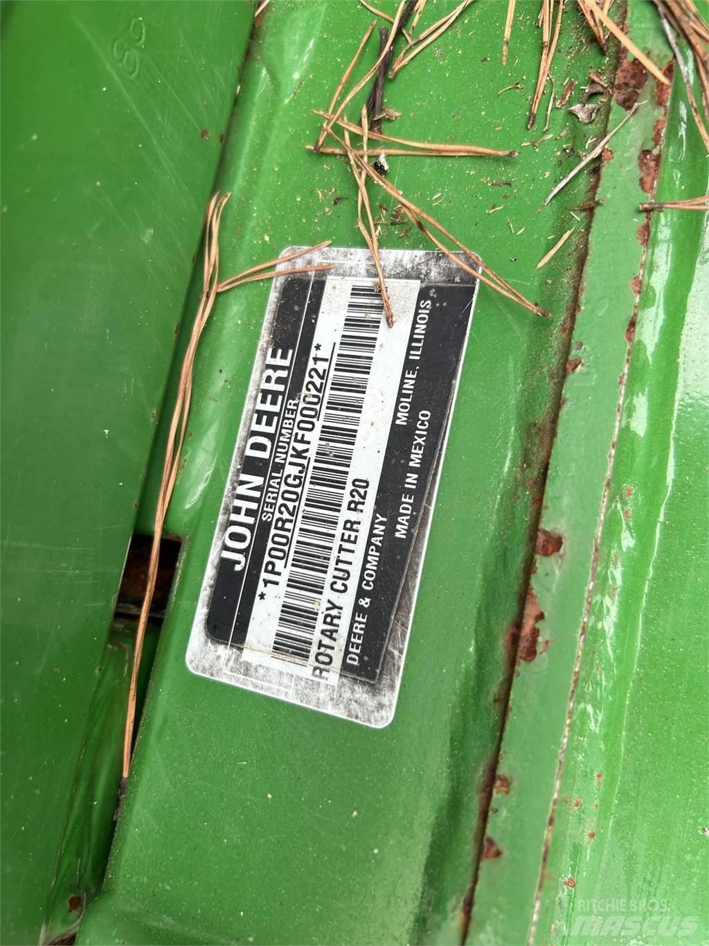 John Deere r20 Shredders