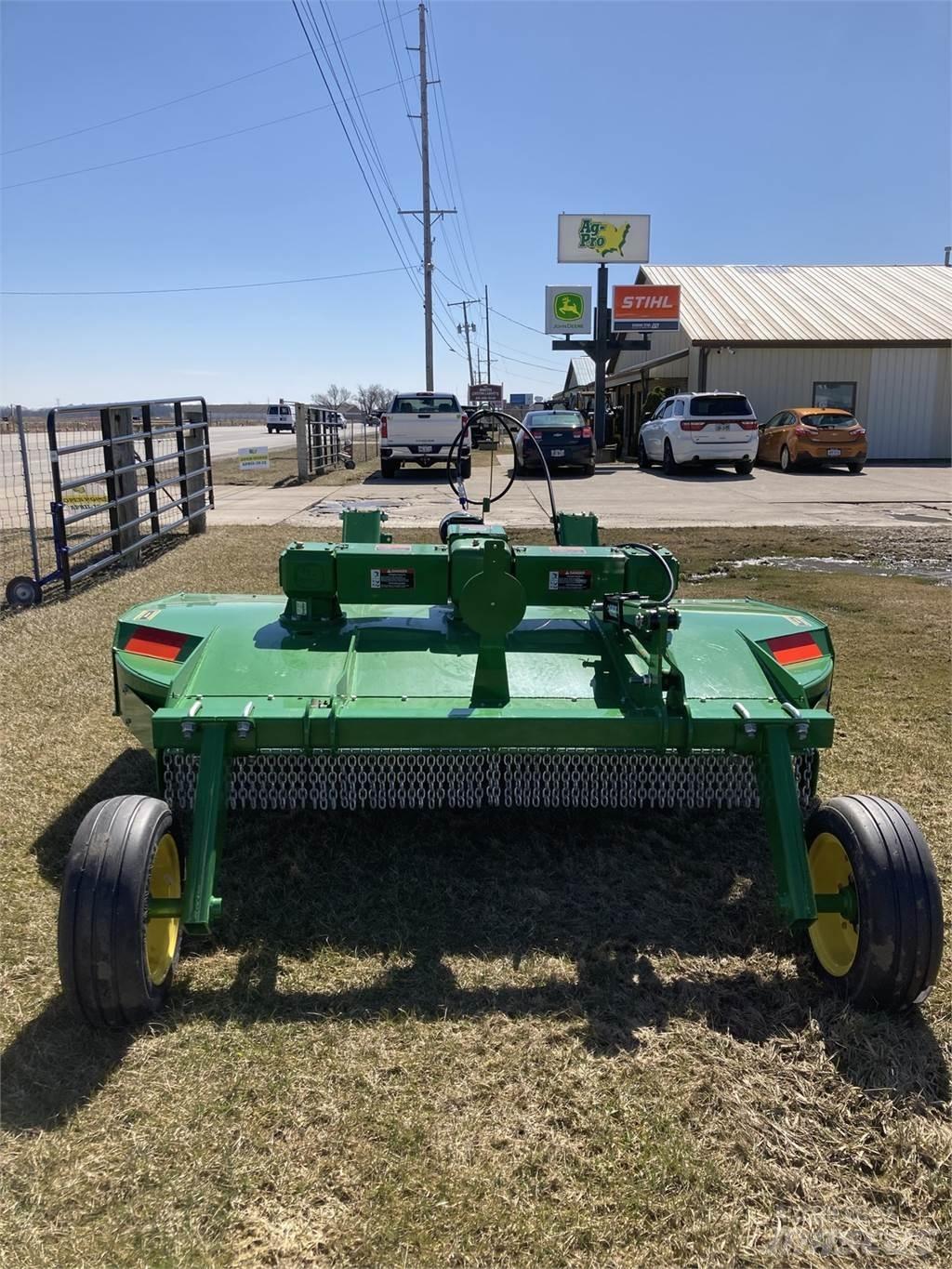John Deere RC8M Shredders