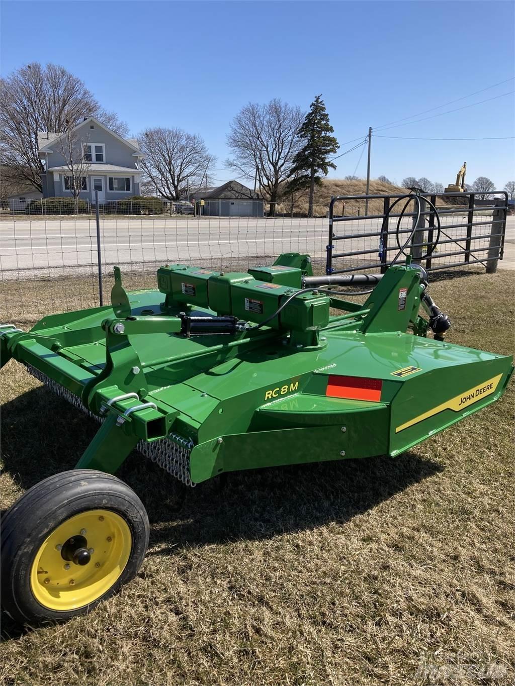 John Deere RC8M Shredders