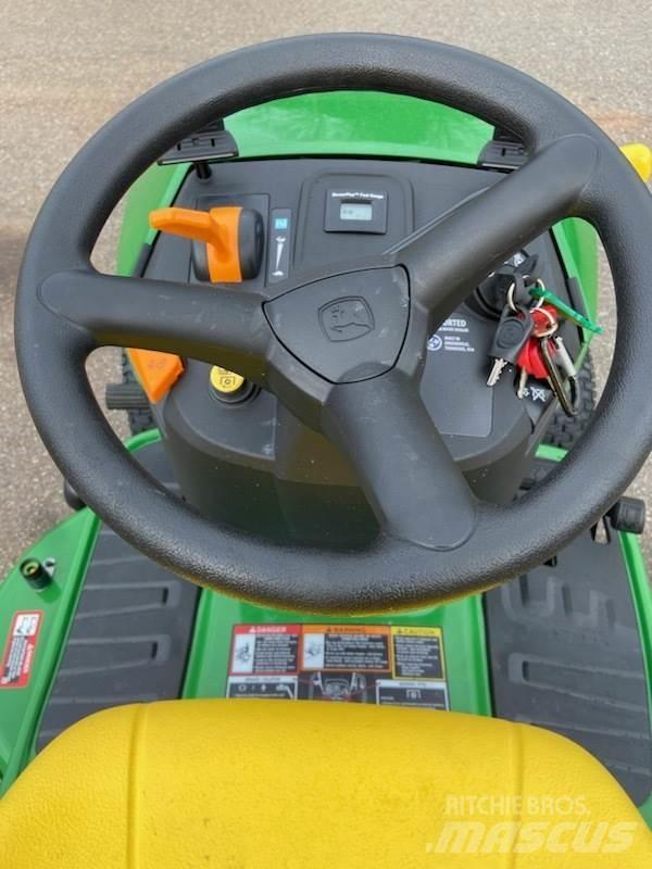 John Deere S120 Riding mowers