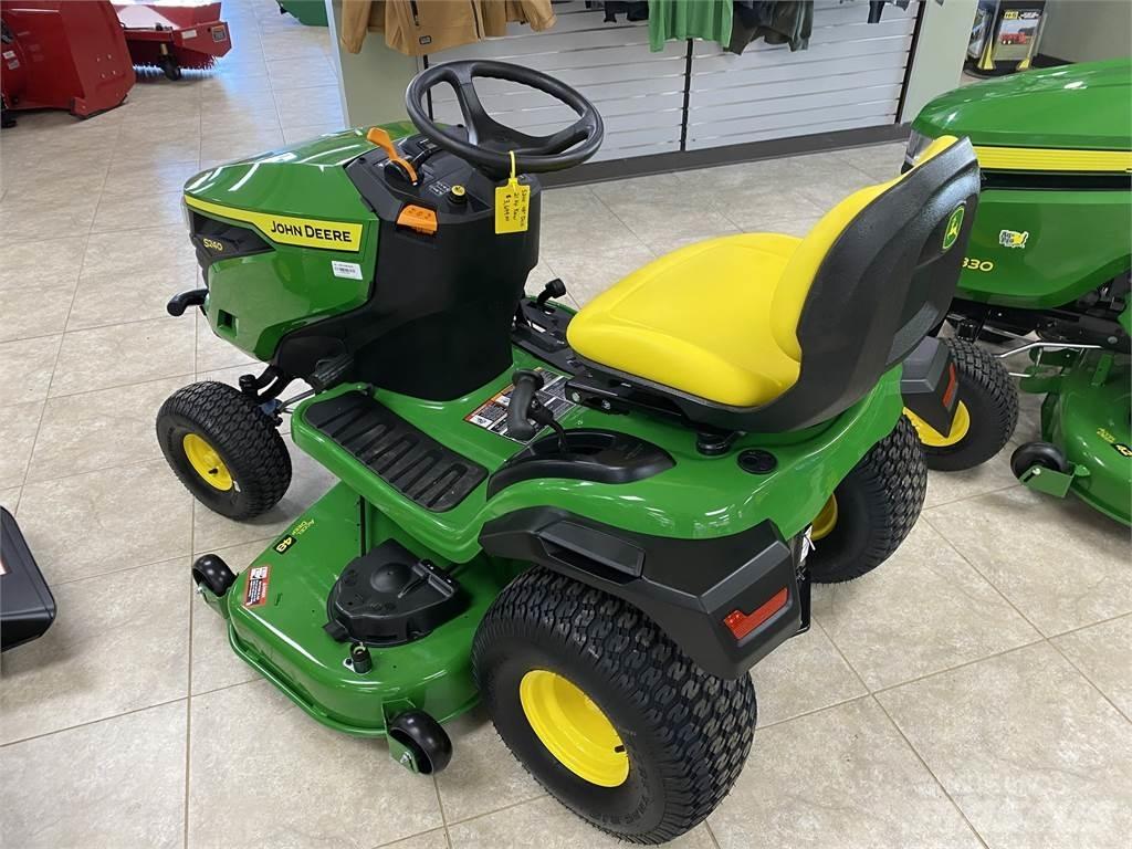 John Deere S240 Compact tractors