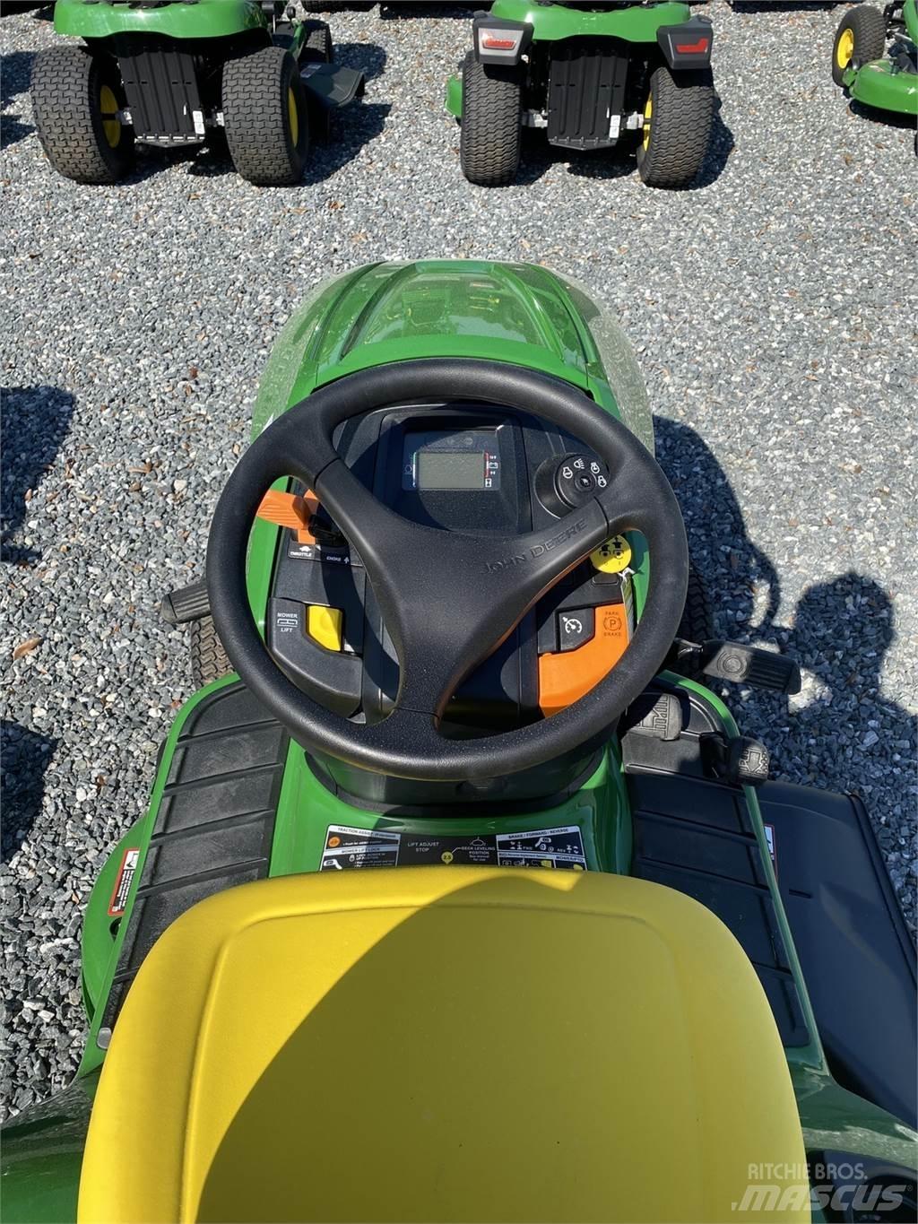John Deere X330 Compact tractors