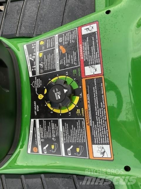 John Deere X380 Compact tractors