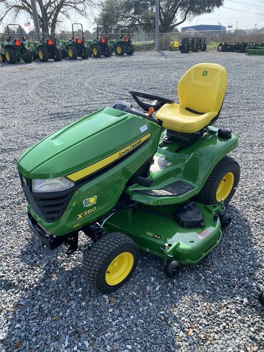 John Deere X380 Compact tractors