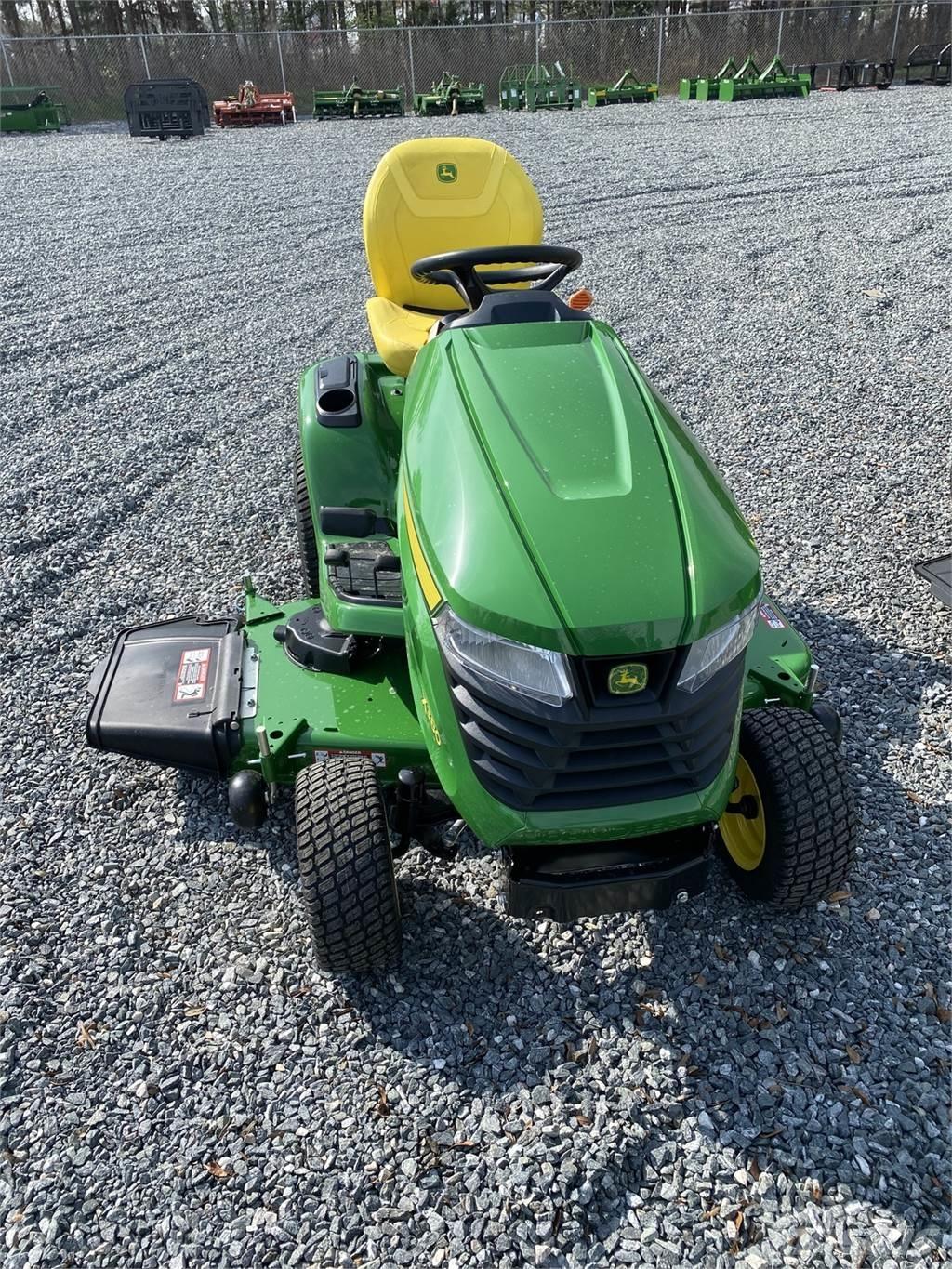 John Deere X380 Compact tractors