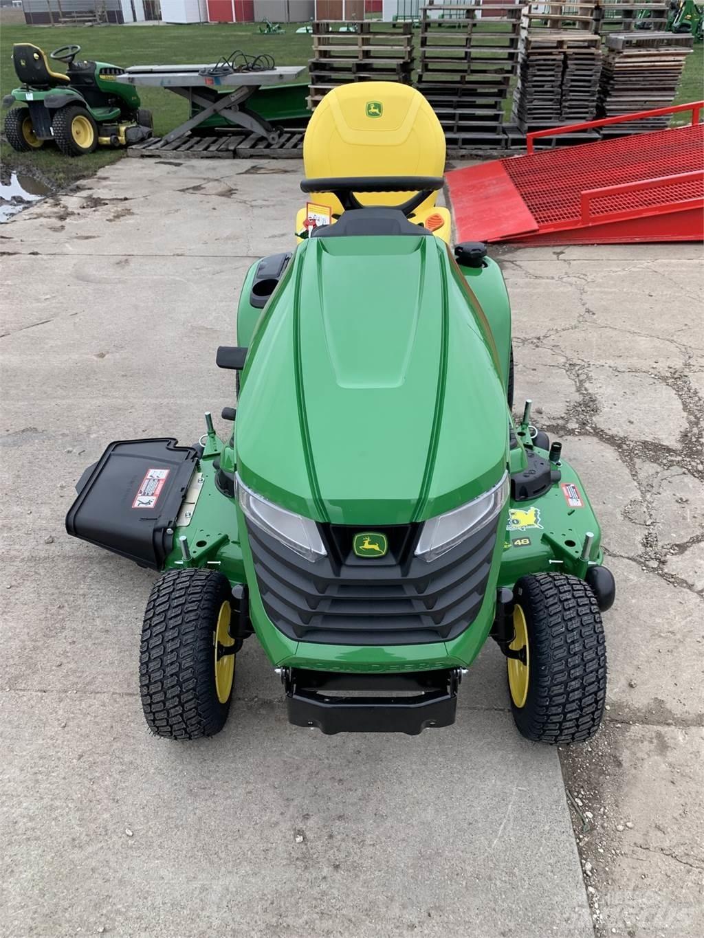 John Deere X390 Compact tractors
