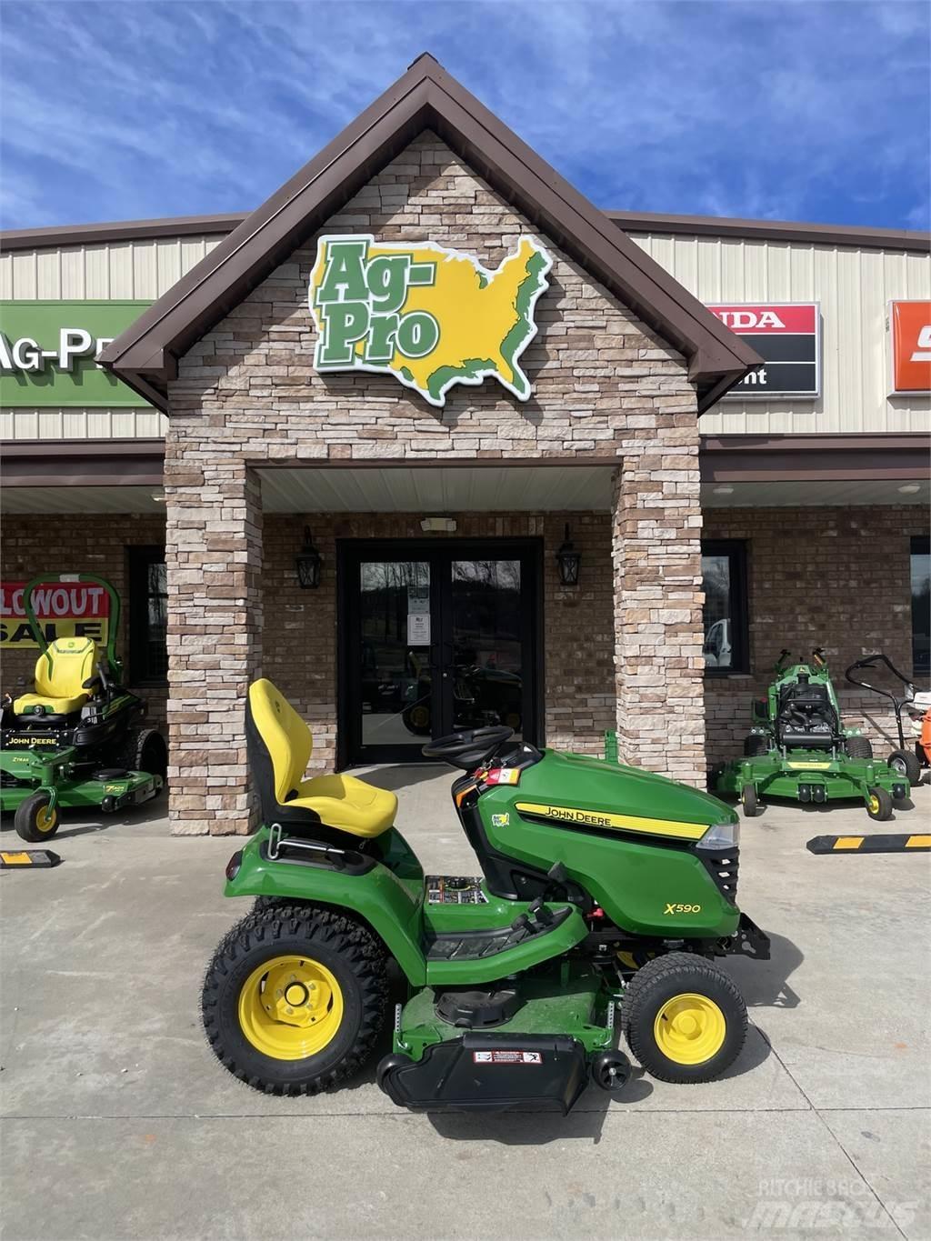 John Deere X590 Compact tractors