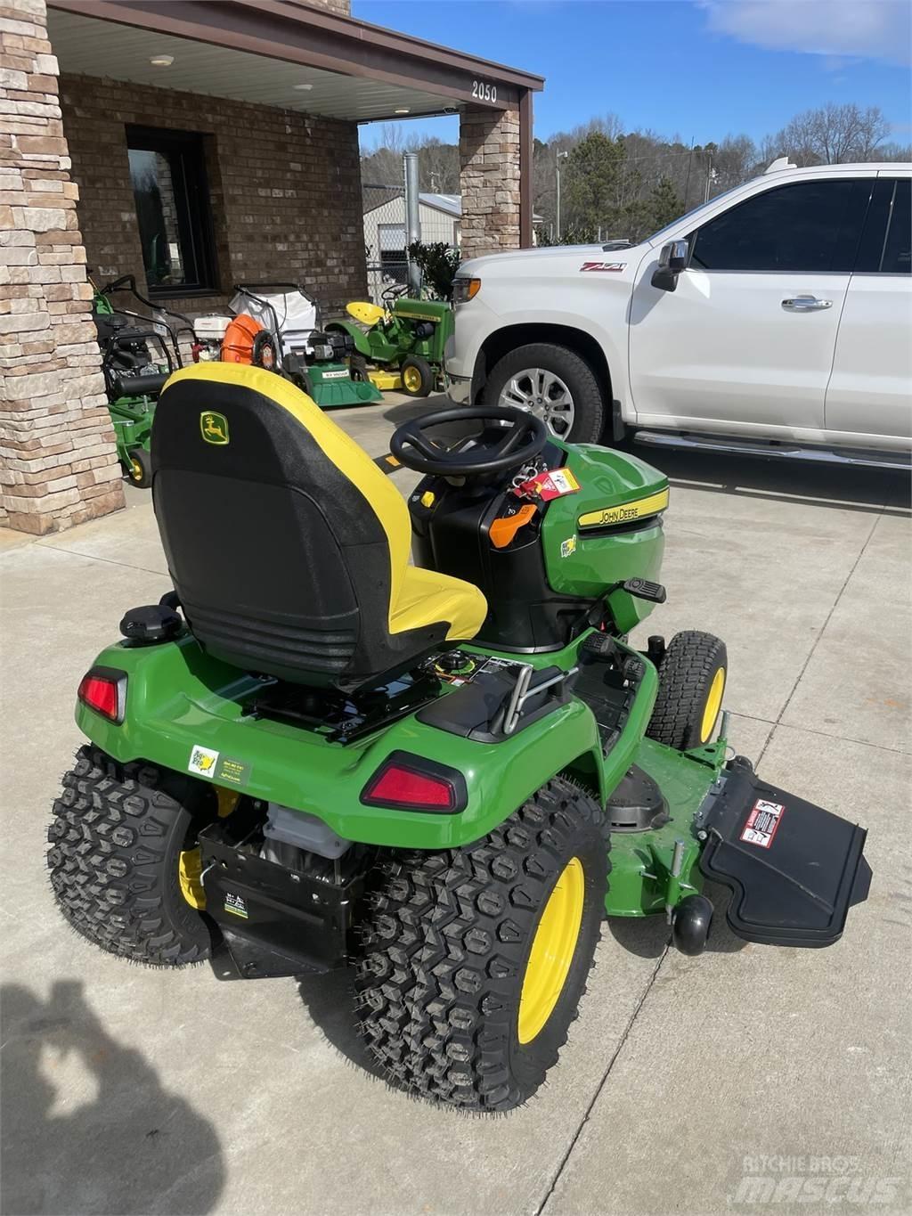 John Deere X590 Compact tractors