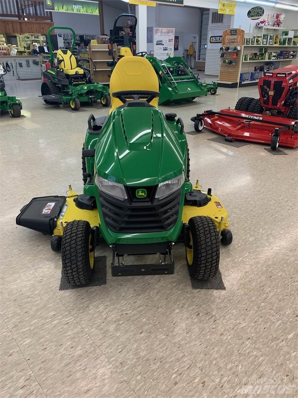 John Deere X590 Compact tractors