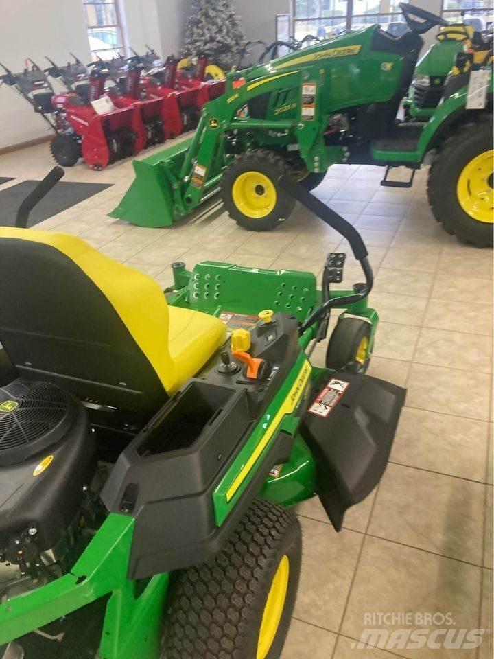 John Deere Z315E Zero turn mowers