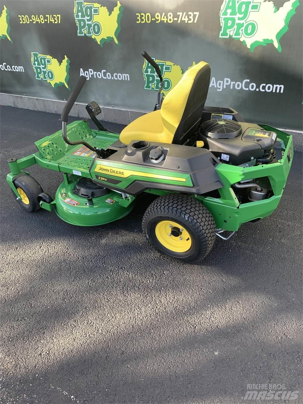 John Deere Z315E Zero turn mowers