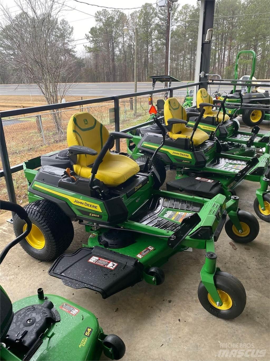 John Deere Z330R Zero turn mowers