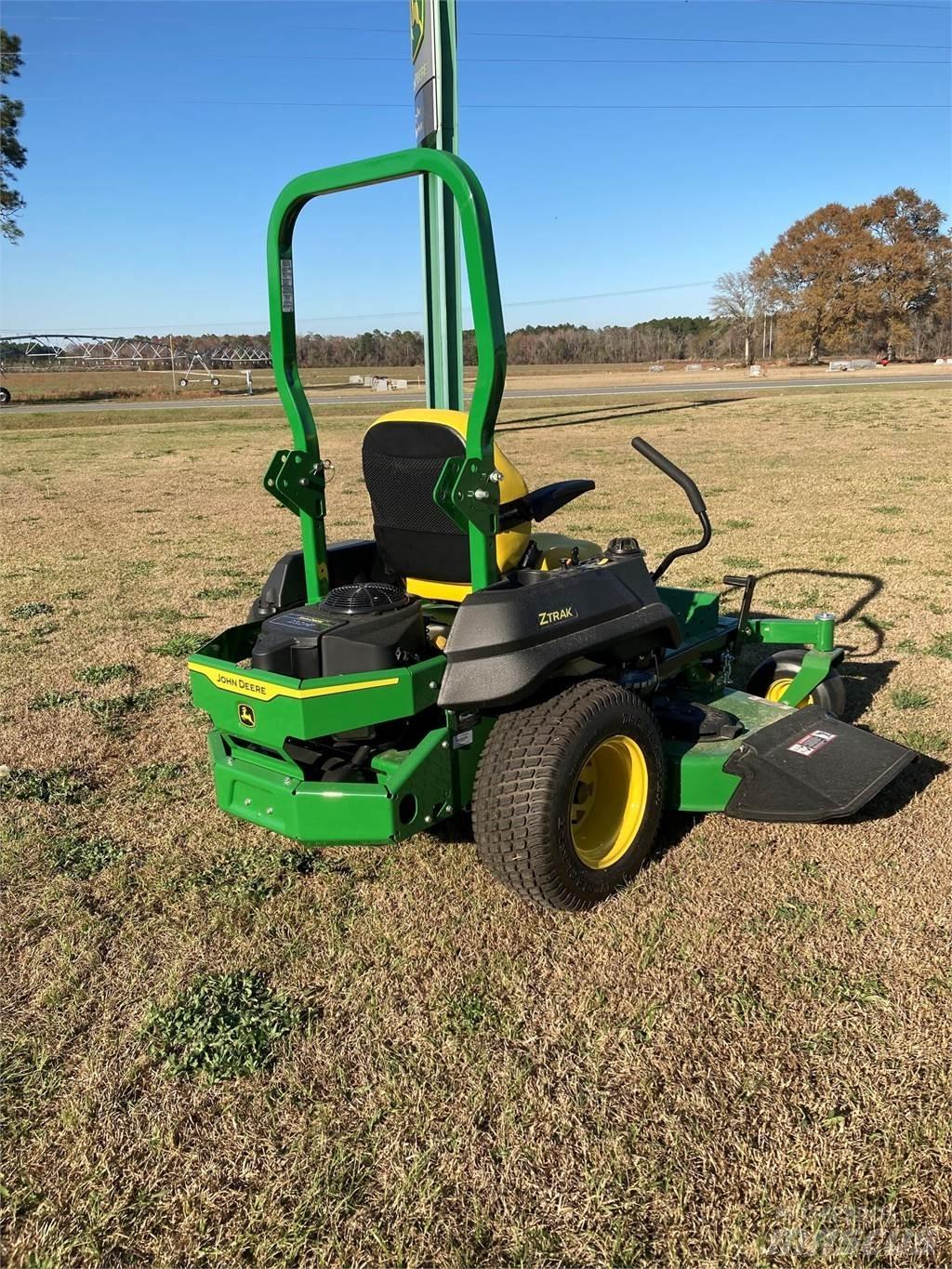 John Deere Z720E Zero turn mowers