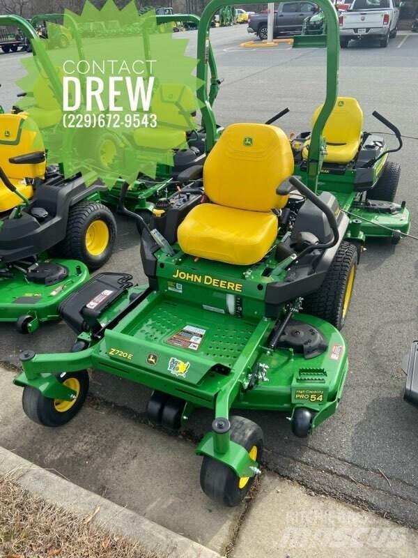 John Deere Z720E Zero turn mowers