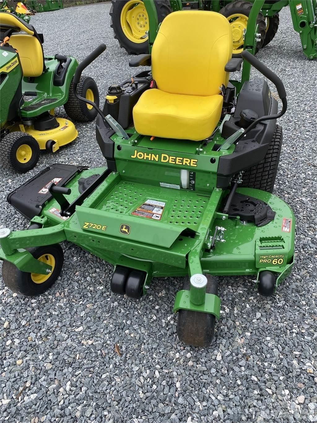John Deere Z720E Zero turn mowers