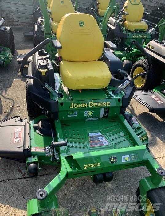 John Deere Z720E Zero turn mowers