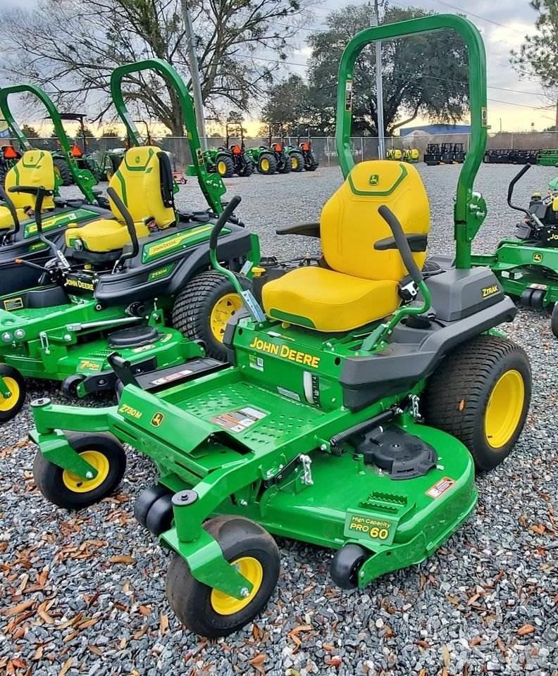 John Deere Z730M Zero turn mowers