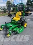 John Deere Z735E Zero turn mowers