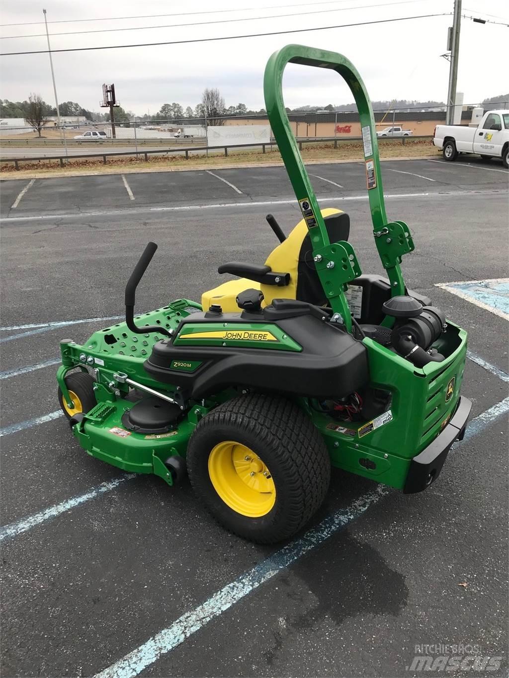 John Deere Z920M Zero turn mowers