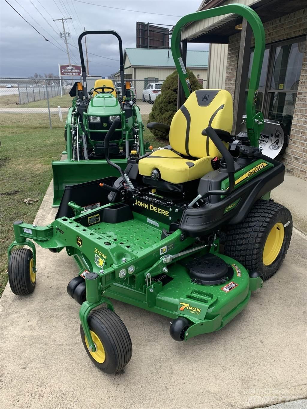 John Deere Z930M Zero turn mowers
