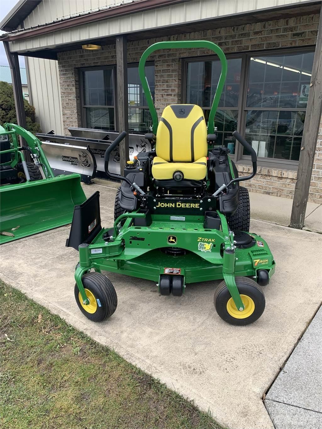 John Deere Z930M Zero turn mowers