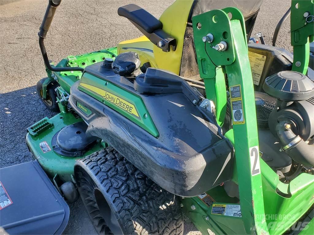John Deere Z950R Zero turn mowers