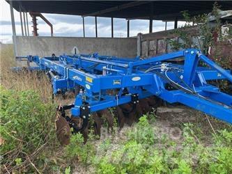 Landoll 2211-11 Chisel Plows