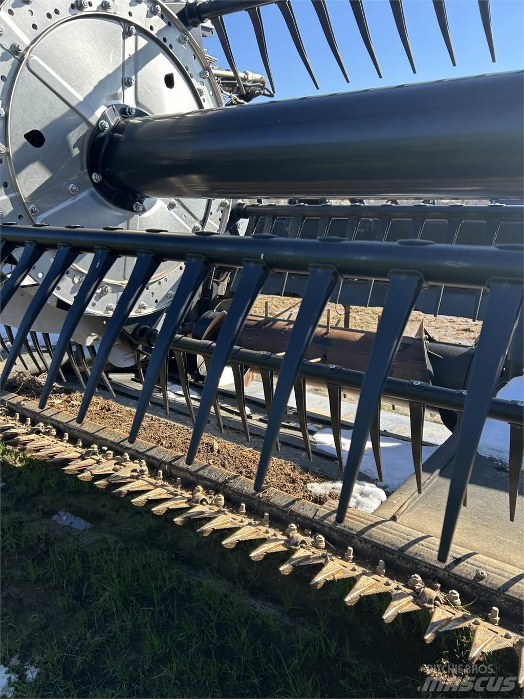 MacDon FD240 Combine Attachments