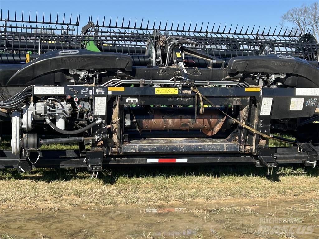 MacDon FD240 Combine Attachments