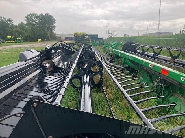 MacDon FD70 Combine Attachments