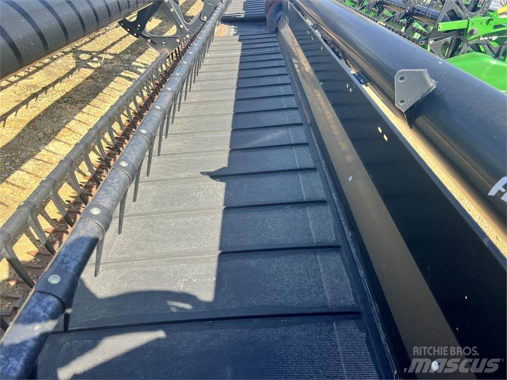 MacDon FD75 Combine Attachments