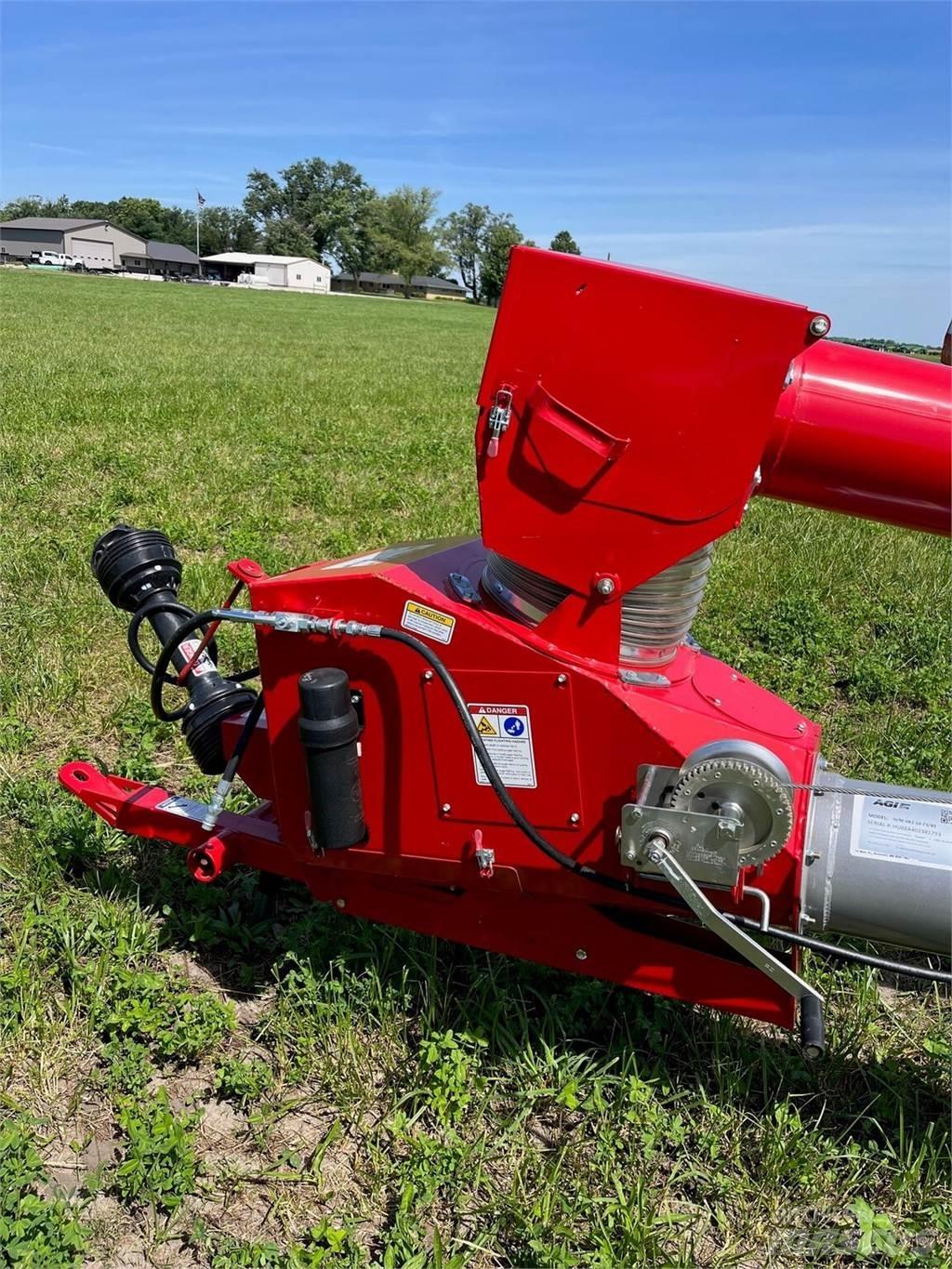 Mayrath 1083 Grain / Silage Trailers