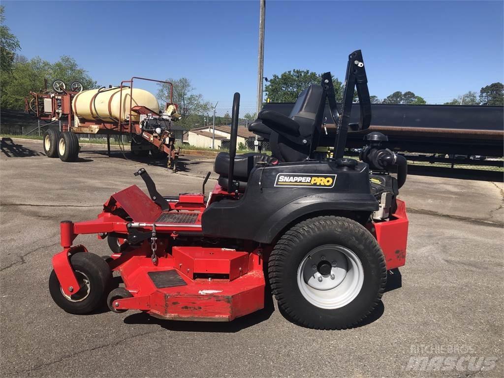 Snapper S200XT Zero turn mowers
